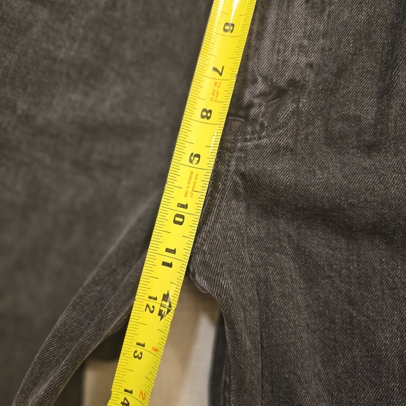 A&F - 80s Mom High Rise Jeans - 25R - Black - Picture 4 of 8